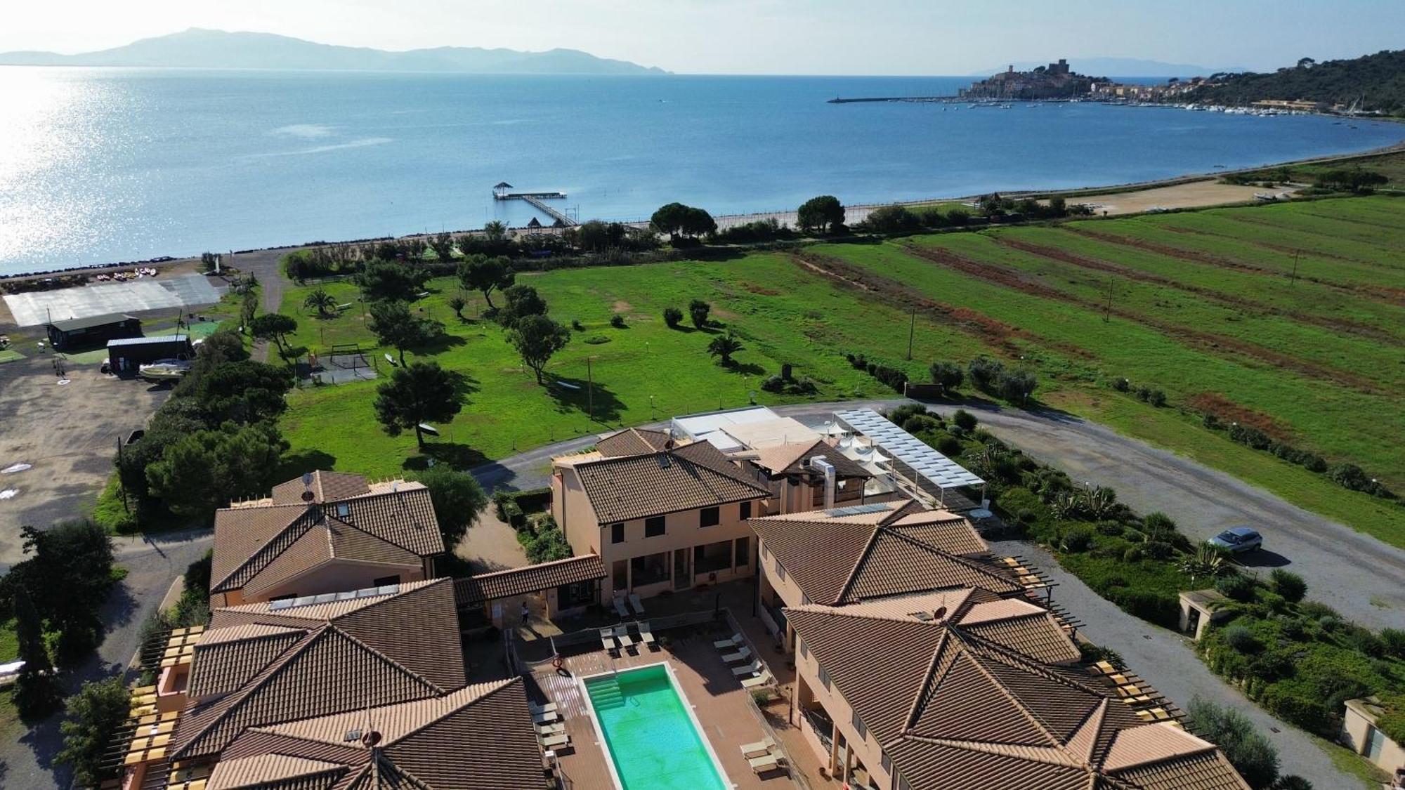 Residence Talamone Il Poderino Exterior foto